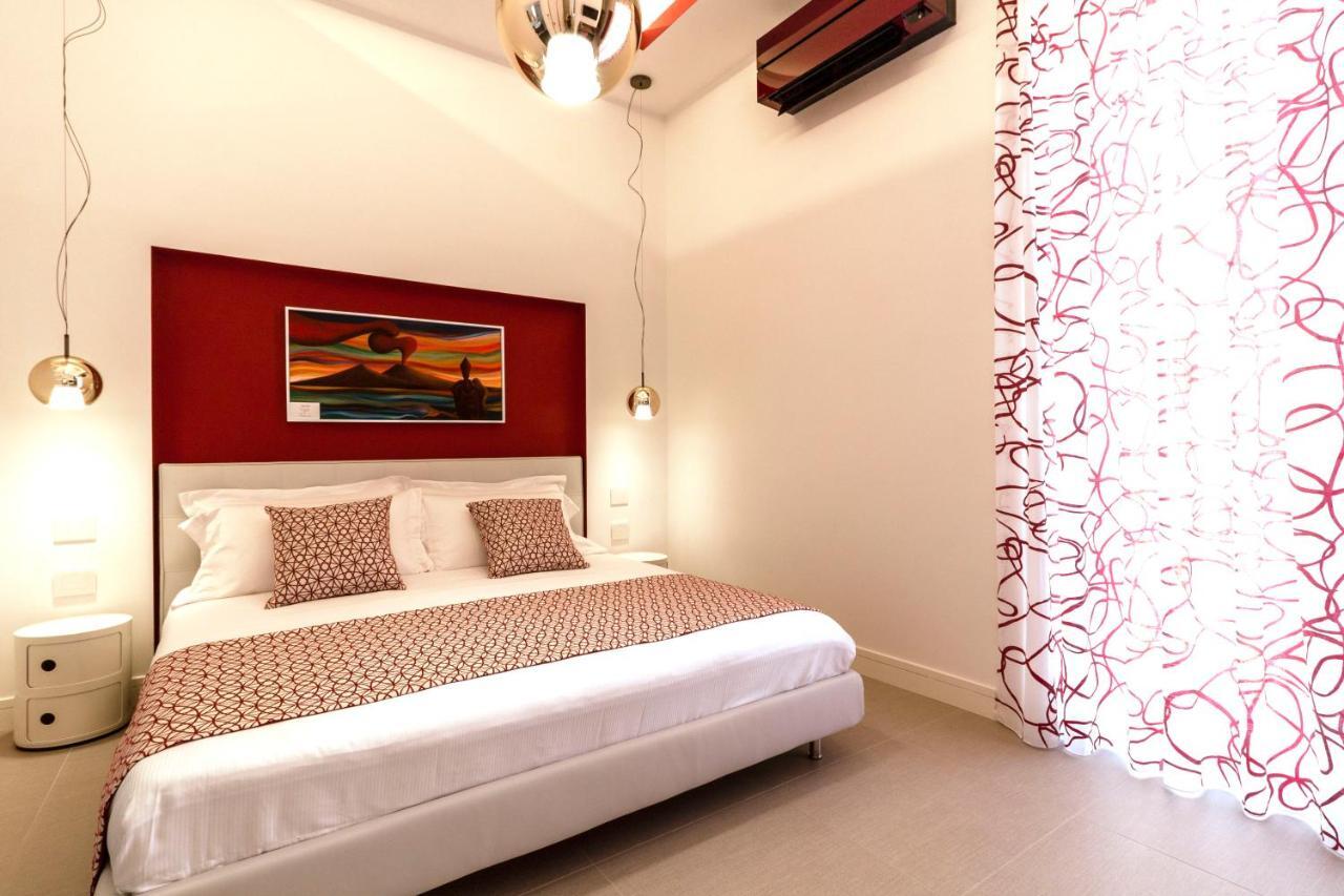Moma Suites Napels Buitenkant foto