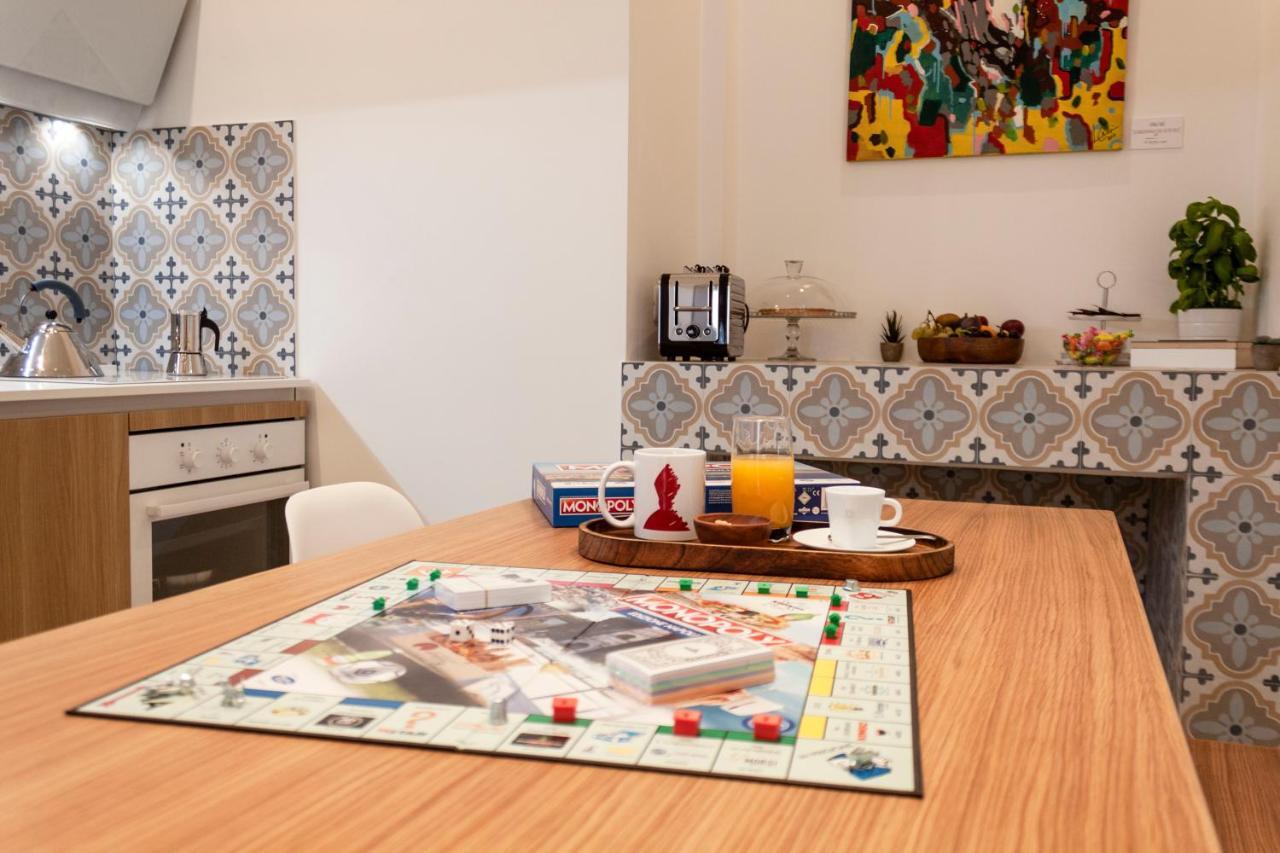 Moma Suites Napels Buitenkant foto